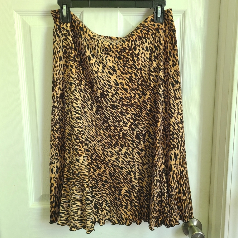 🌻 cato • leopard print slinky skirt